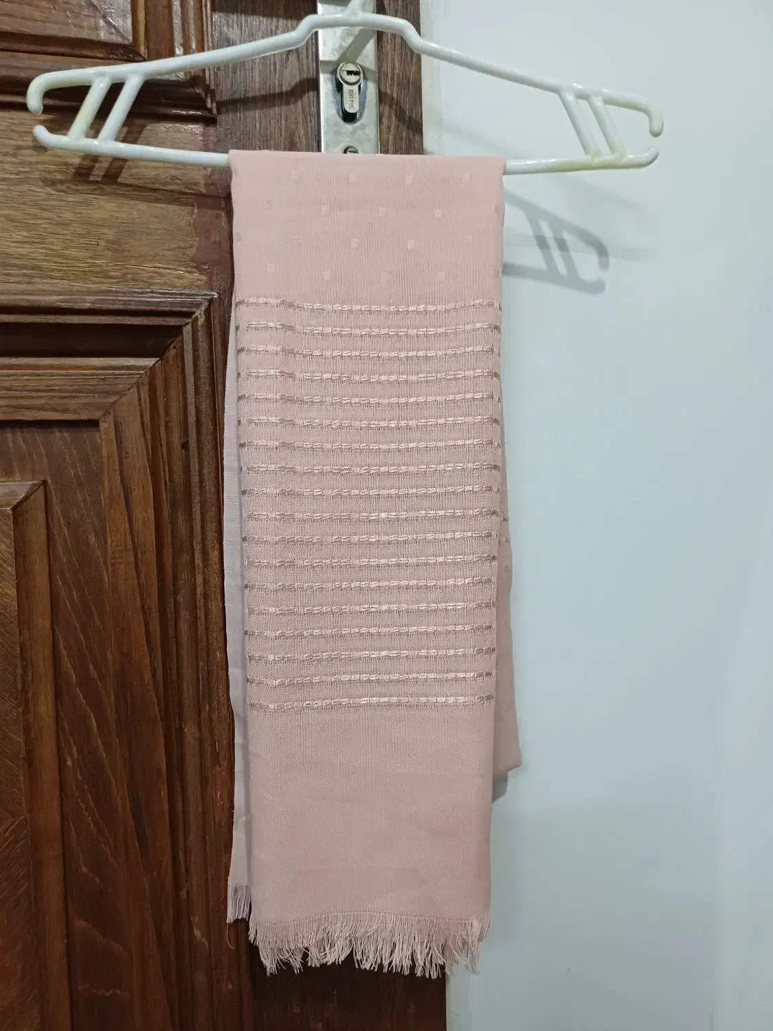 لباس درحد نو|لباس|بومهن, |دیوار