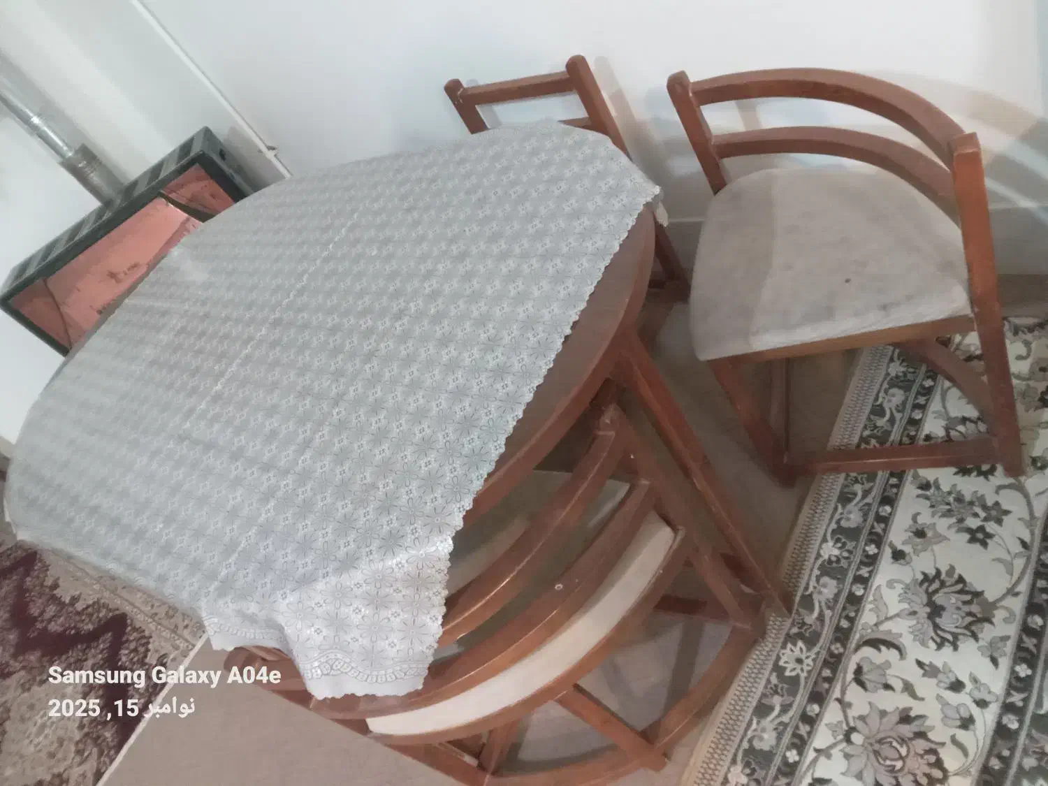 میز و صندلی|میز و صندلی غذاخوری|بروجن, |دیوار