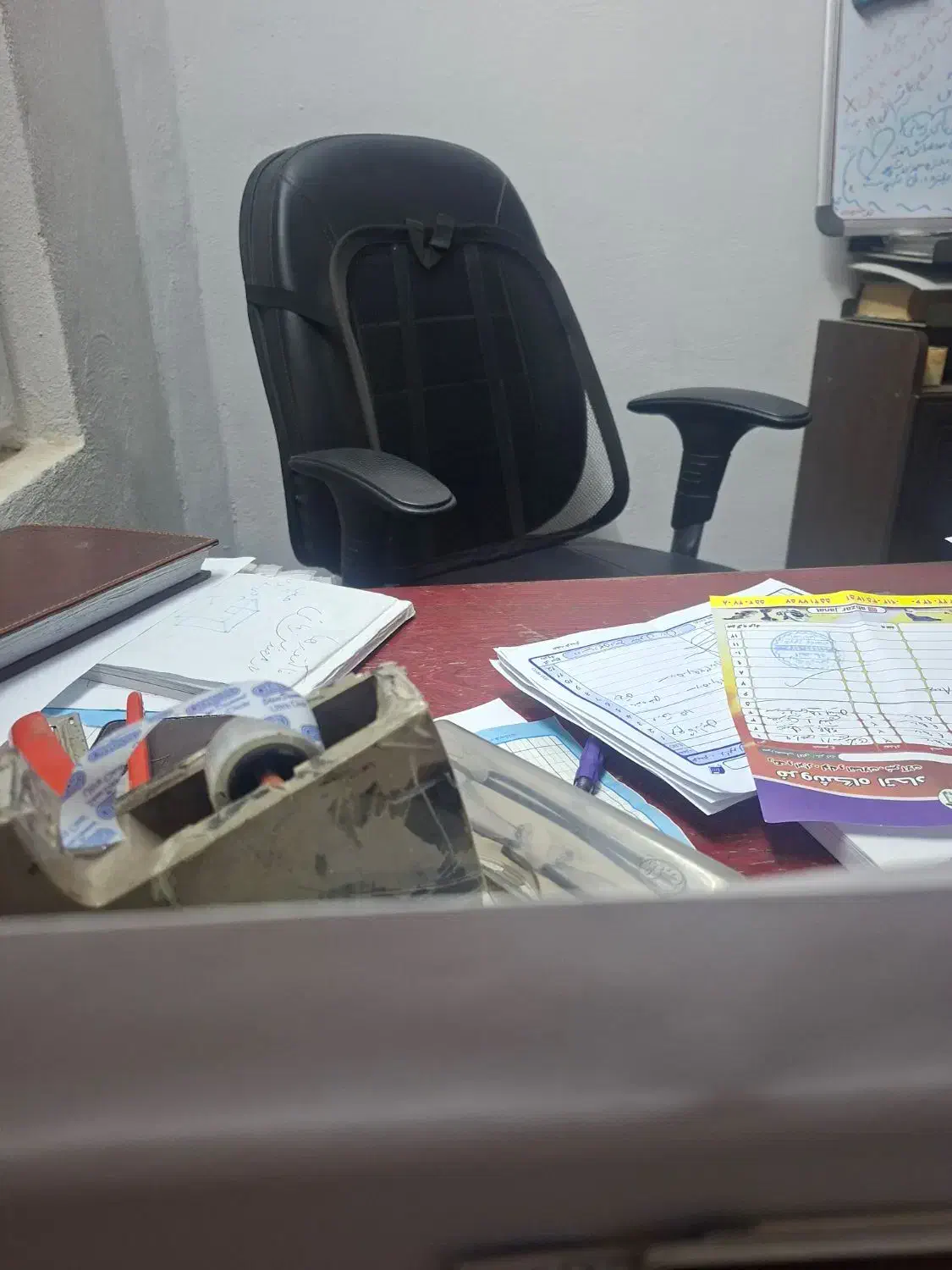 منشی خانم پاره وقت(مجرد)|استخدام اداری و مدیریت|باقرشهر, |دیوار