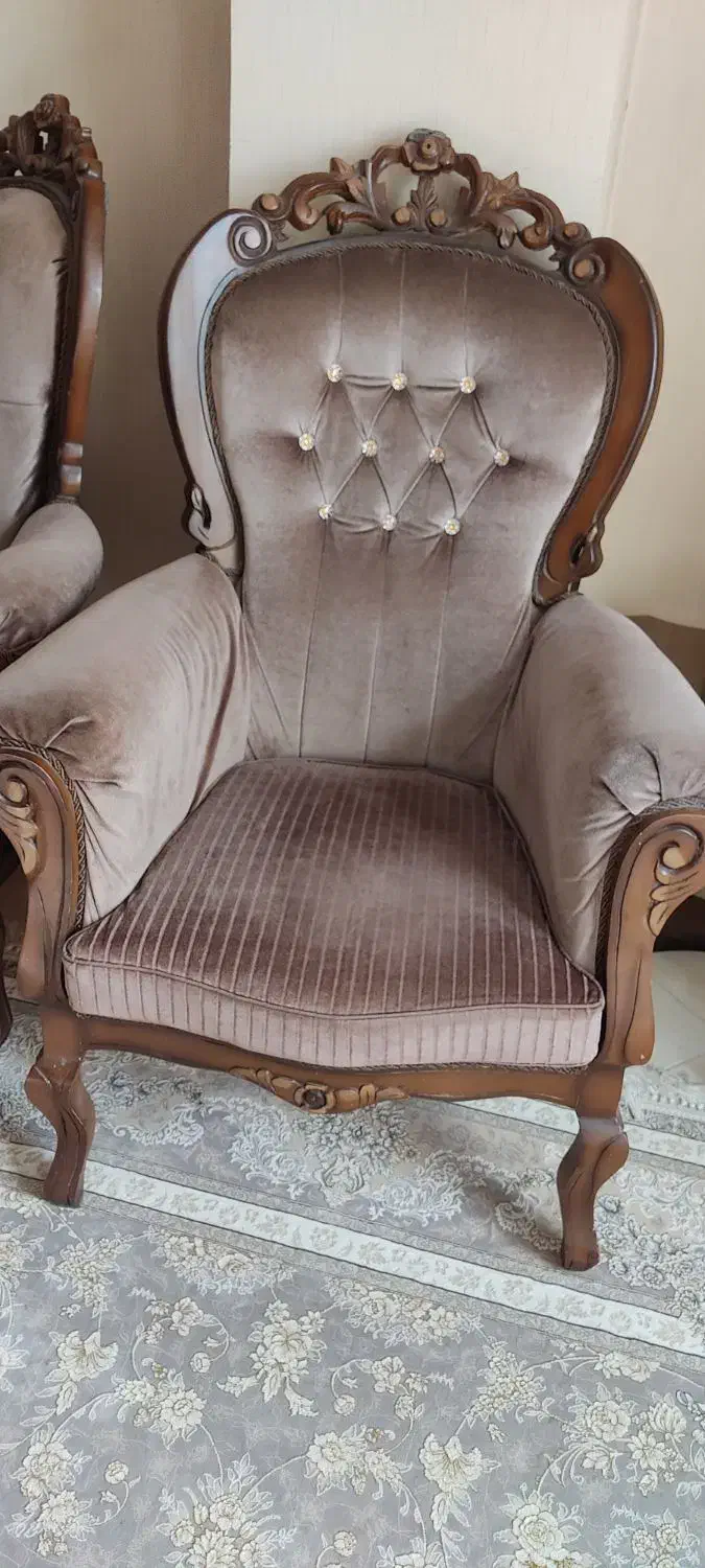 مبل سلطنتی تمیز و سالم|مبلمان خانگی و میز عسلی|شاهین‌شهر, مخابرات (شهید بهشتی)|دیوار