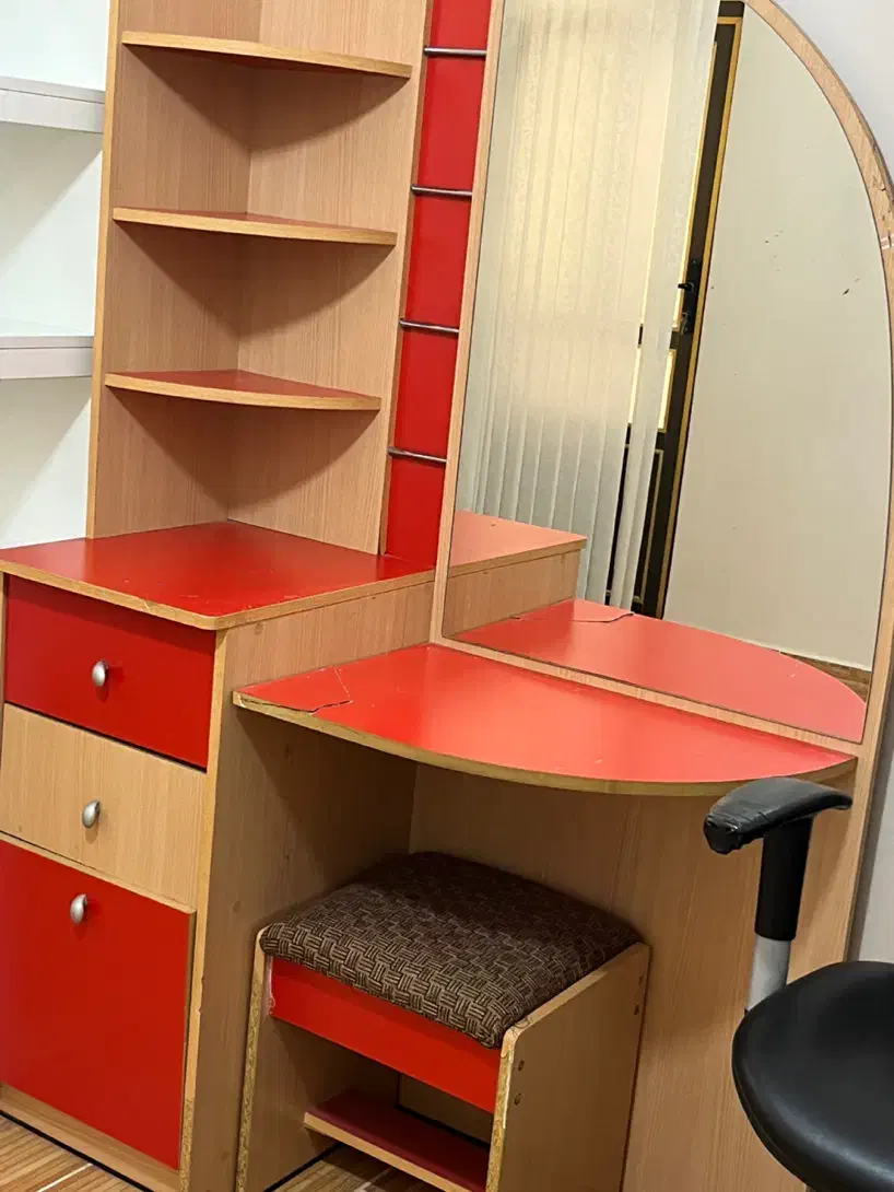 میز آرایش دخترانه|بوفه، ویترین، کنسول|بندرعباس, |دیوار