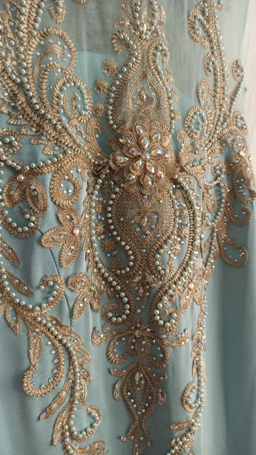 پیراهن مجلسی|لباس|تهران, نیروی هوایی (پیروزی)|دیوار