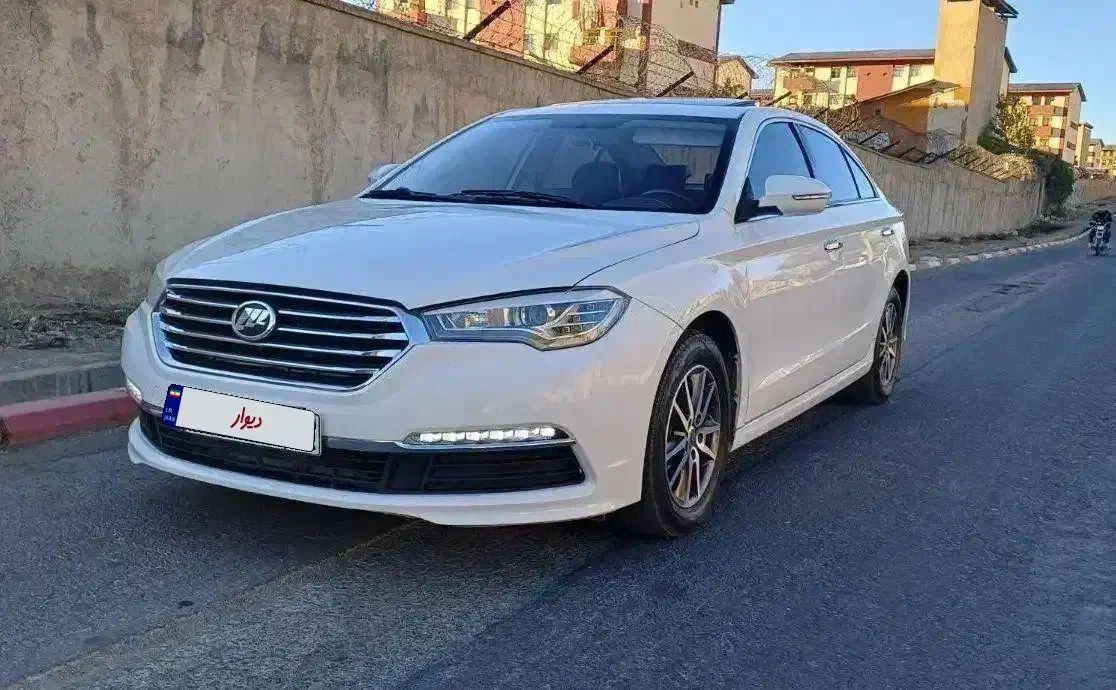 لیفان ۸۲۰ اتومات سفید مدل ۹۵ بیمه کامل|خودرو سواری و وانت|سنندج, |دیوار