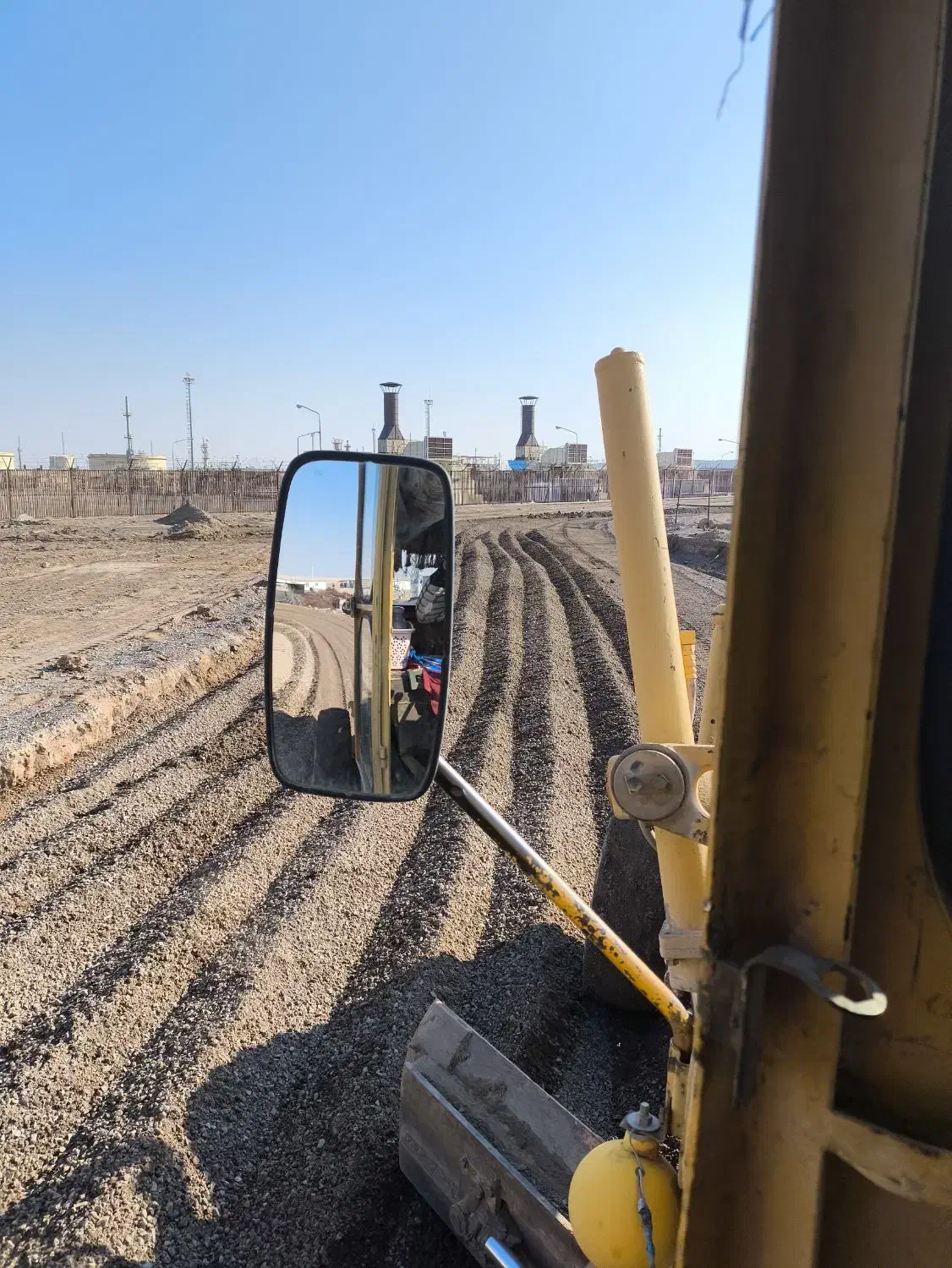 اجاره گریدر غلطک تکی هم اجاره داده میشود|خدمات حمل و نقل|قم, خداکرم|دیوار