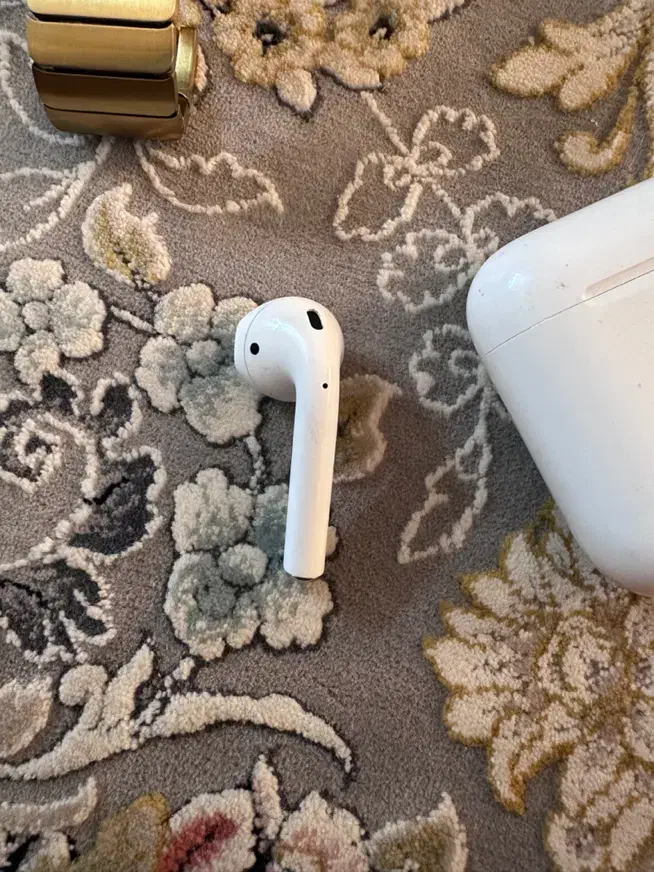 ایرپاد سری دو اپل و واچ سری 8 AirPod|لوازم جانبی موبایل و تبلت|زاهدان, |دیوار