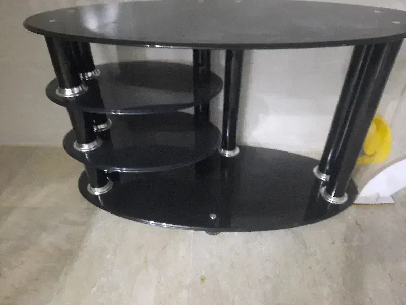 (میز تلویزیون شیشه ای)|میز تلویزیون|شاهینشهر, گزبرخوار|دیوار