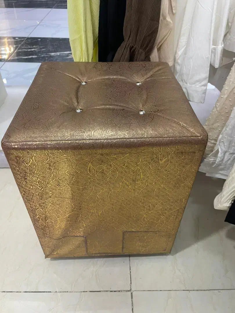 فروش پاف و میز کامپیوتر و صندلی انتظار|مبلمان اداری|بندر ماهشهر, |دیوار