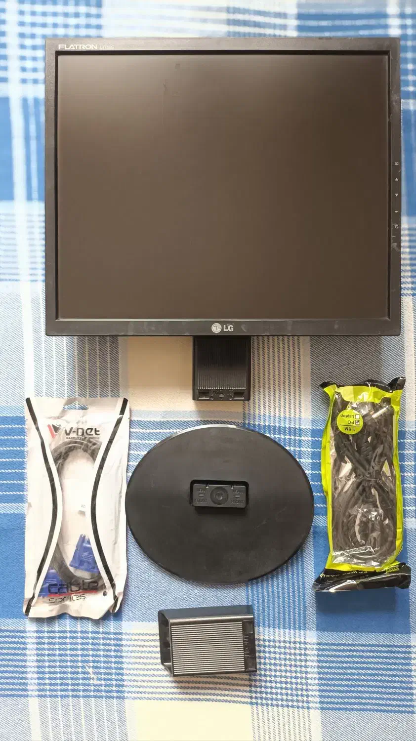 مانیتور 17 اینچی LG|قطعات و لوازم جانبی رایانه|بهشهر, |دیوار