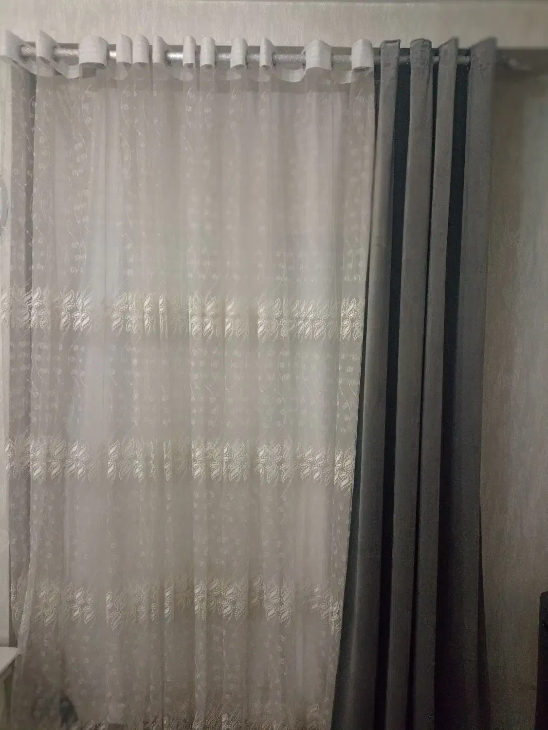 پرده سالم..به همراه میل پرده|پرده، رانر، رومیزی|تهران, پاسداران|دیوار