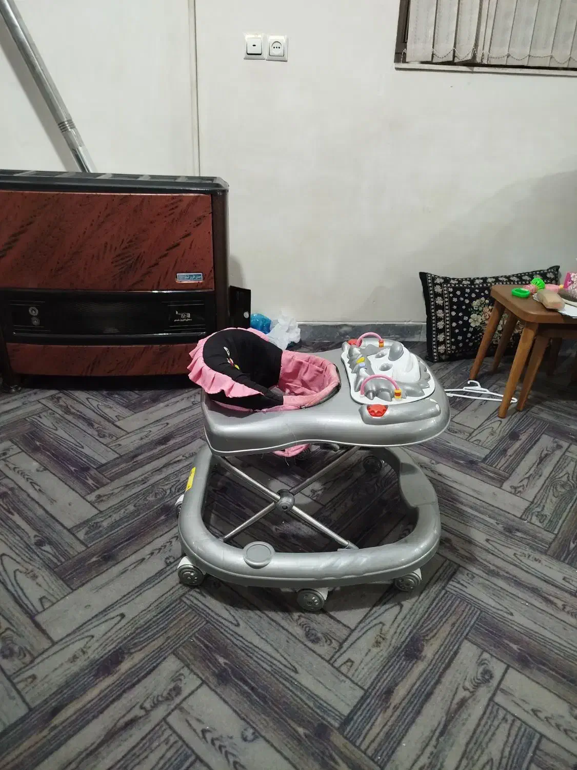 روروک سالم بدون شکستگی|کالسکه و لوازم جانبی|همدان, |دیوار