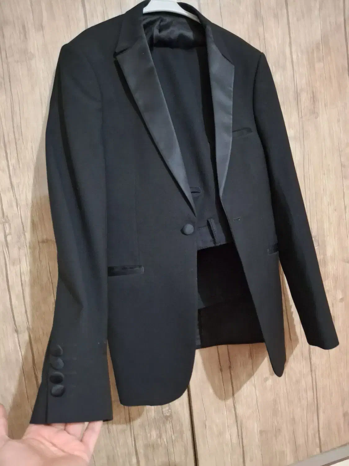 کت و شلوار کاملا سالم و نو مارک لورنزو فروش فوری|لباس|دوگنبدان, |دیوار