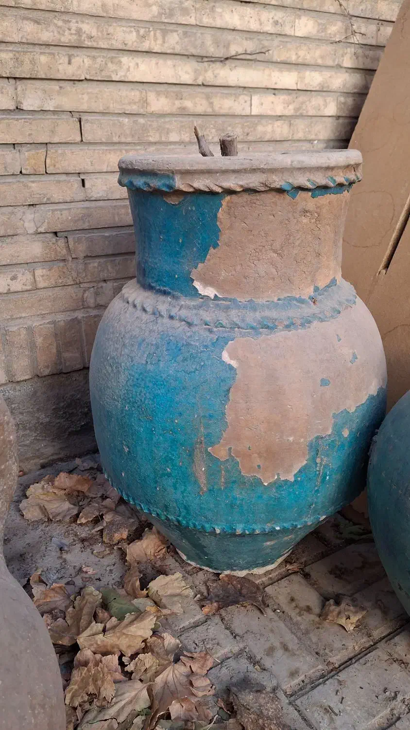 خمره ی بزرگ قدیمی|کلکسیون اشیاء عتیقه|اصفهان, جلفا|دیوار