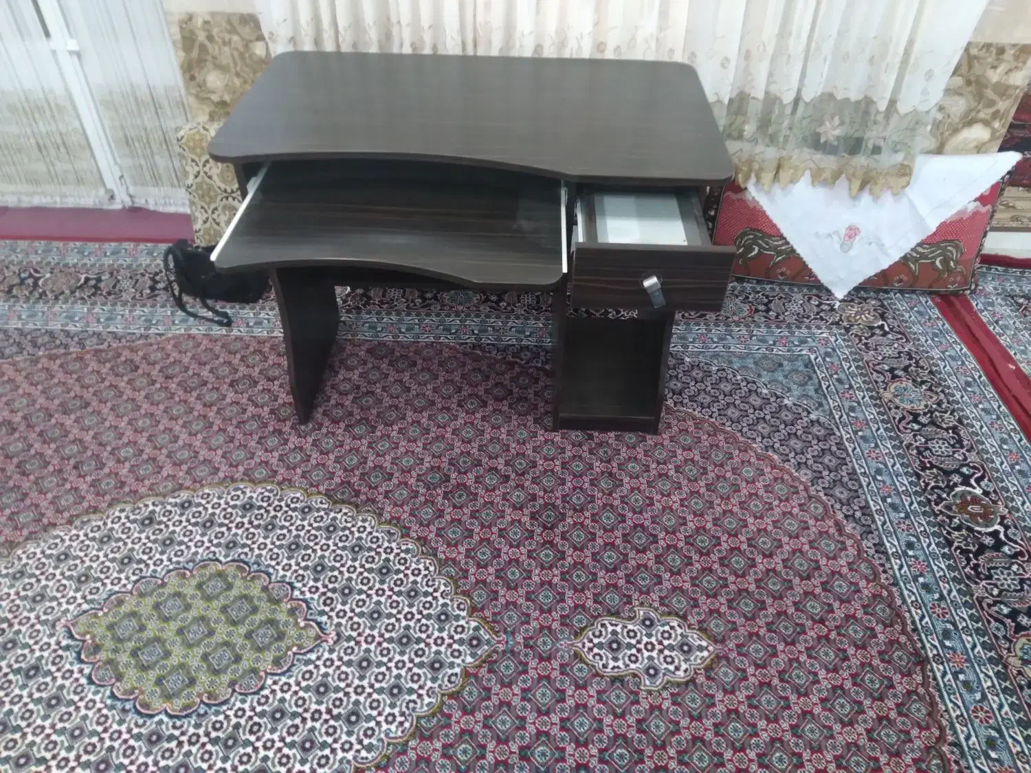 میزکامپیوتر|میز تحریر و کامپیوتر|قائن, |دیوار