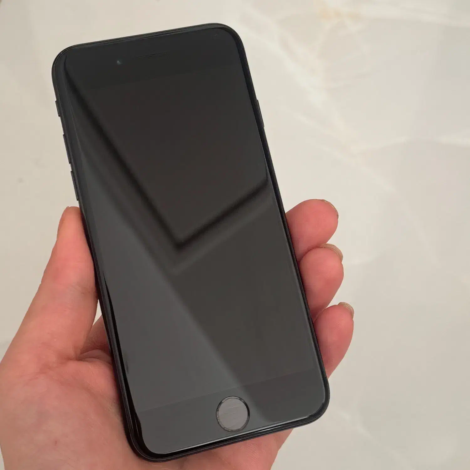 گوشی اپل iphone se 2020|موبایل|اصفهان, همتآباد|دیوار