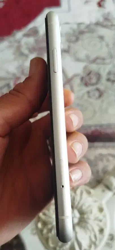 ایفون 11نرمال سفید در حد بدون خط خش|موبایل|مشهد, منزل آباد|دیوار