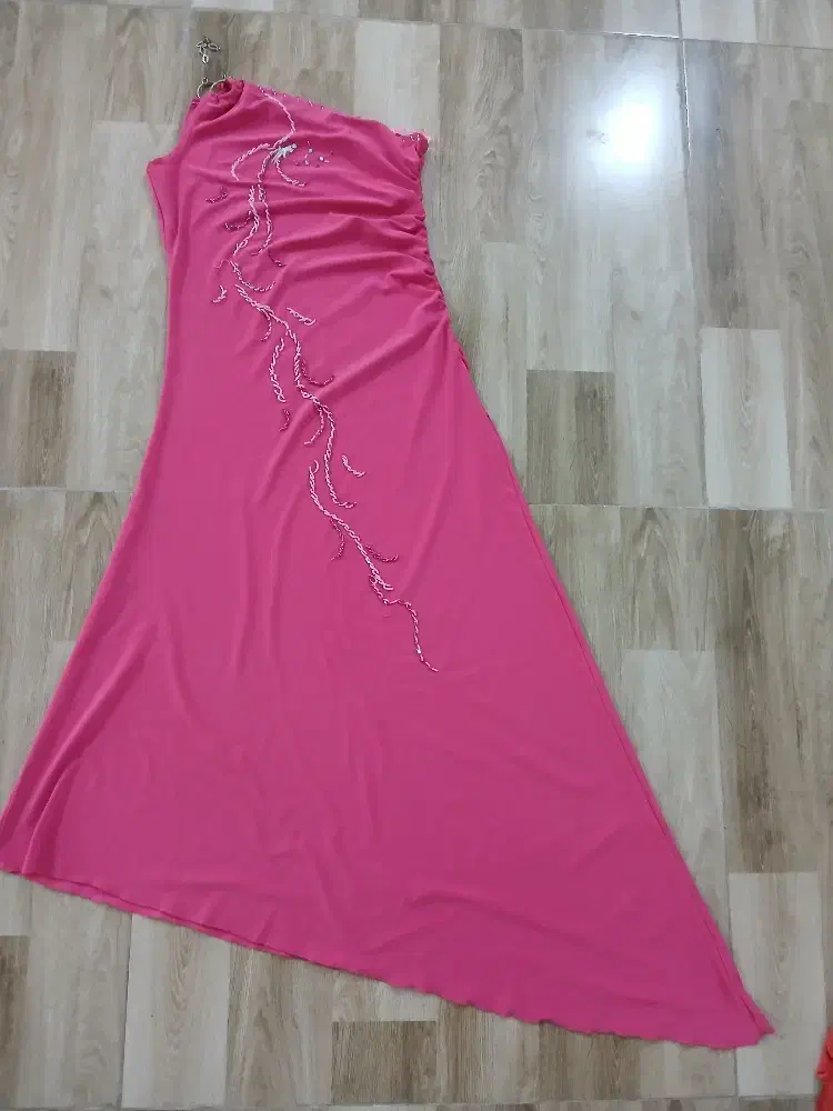 لباس مجلسی‌ها|لباس|اردبیل, |دیوار