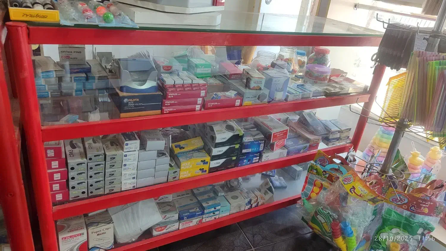 ویترین مغازه چوبی و شیک|فروشگاه و مغازه|ماهدشت, |دیوار