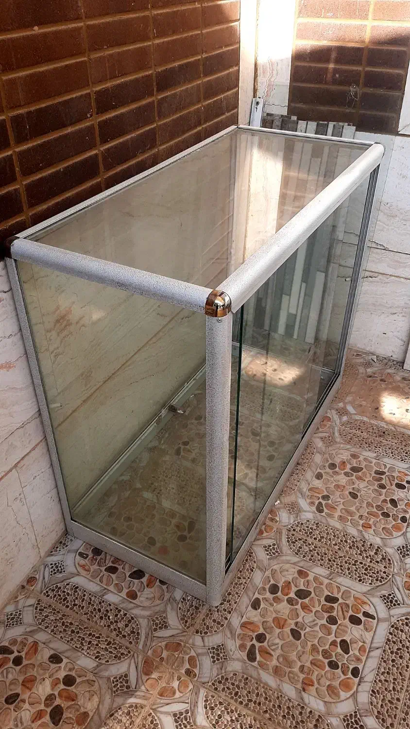 ویترین آلمینیومی و غیره|بوفه، ویترین، کنسول|آران و بیدگل, |دیوار