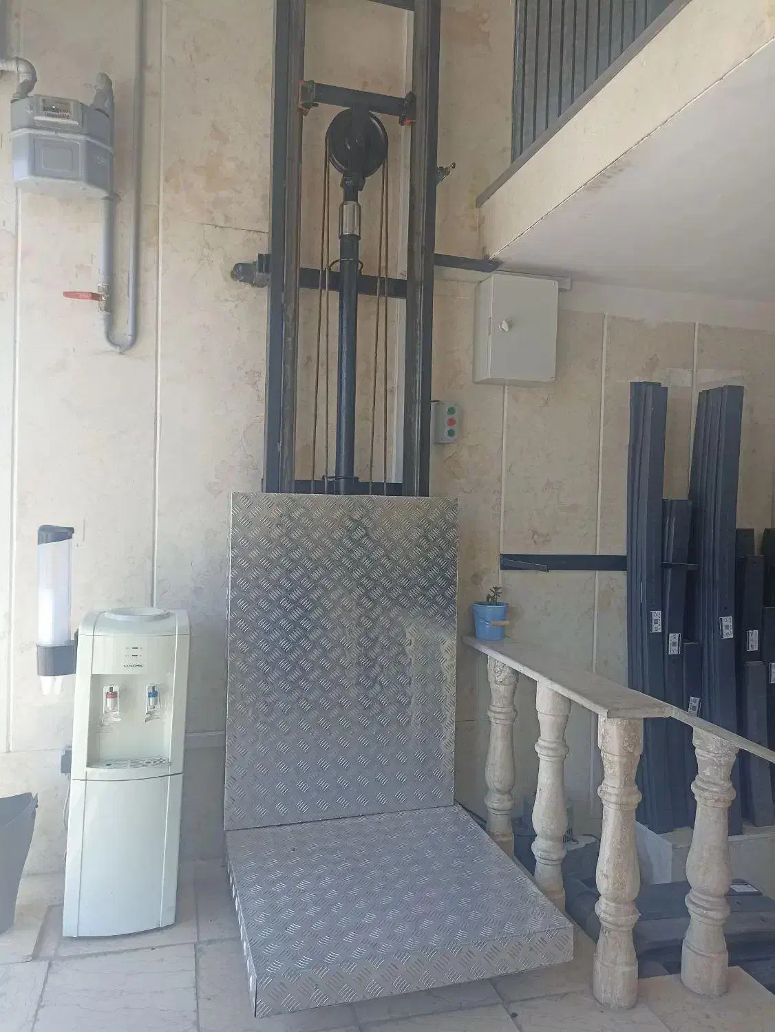 بالابر.بالابرهیدرولیک.وینچ.نصب تعمیر.|خدمات پیشه و مهارت|مشهد, توس (بلوار توس)|دیوار