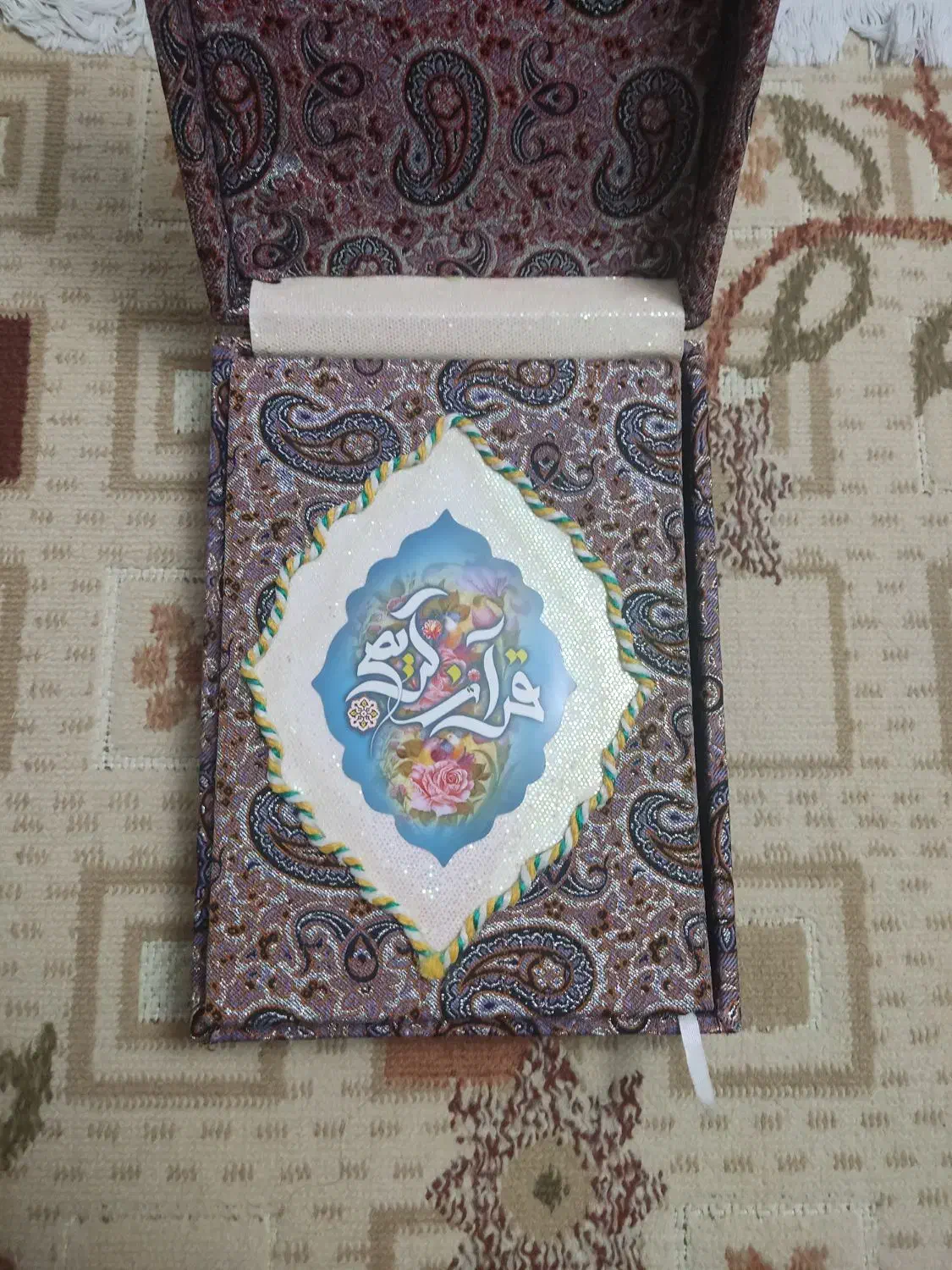 دو جلد قرآن نفیس هدیه|کتاب و مجله مذهبی|کرمانشاه, |دیوار