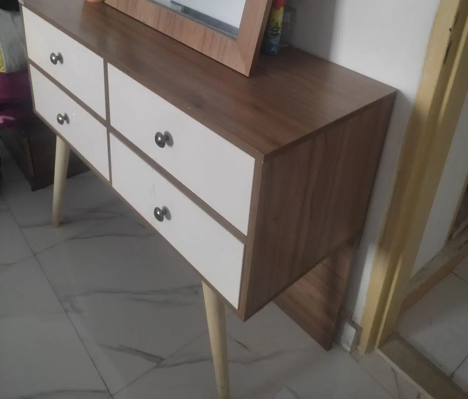 میزآرایش درحدنو|تخت و سرویس خواب|رشت, گیل|دیوار