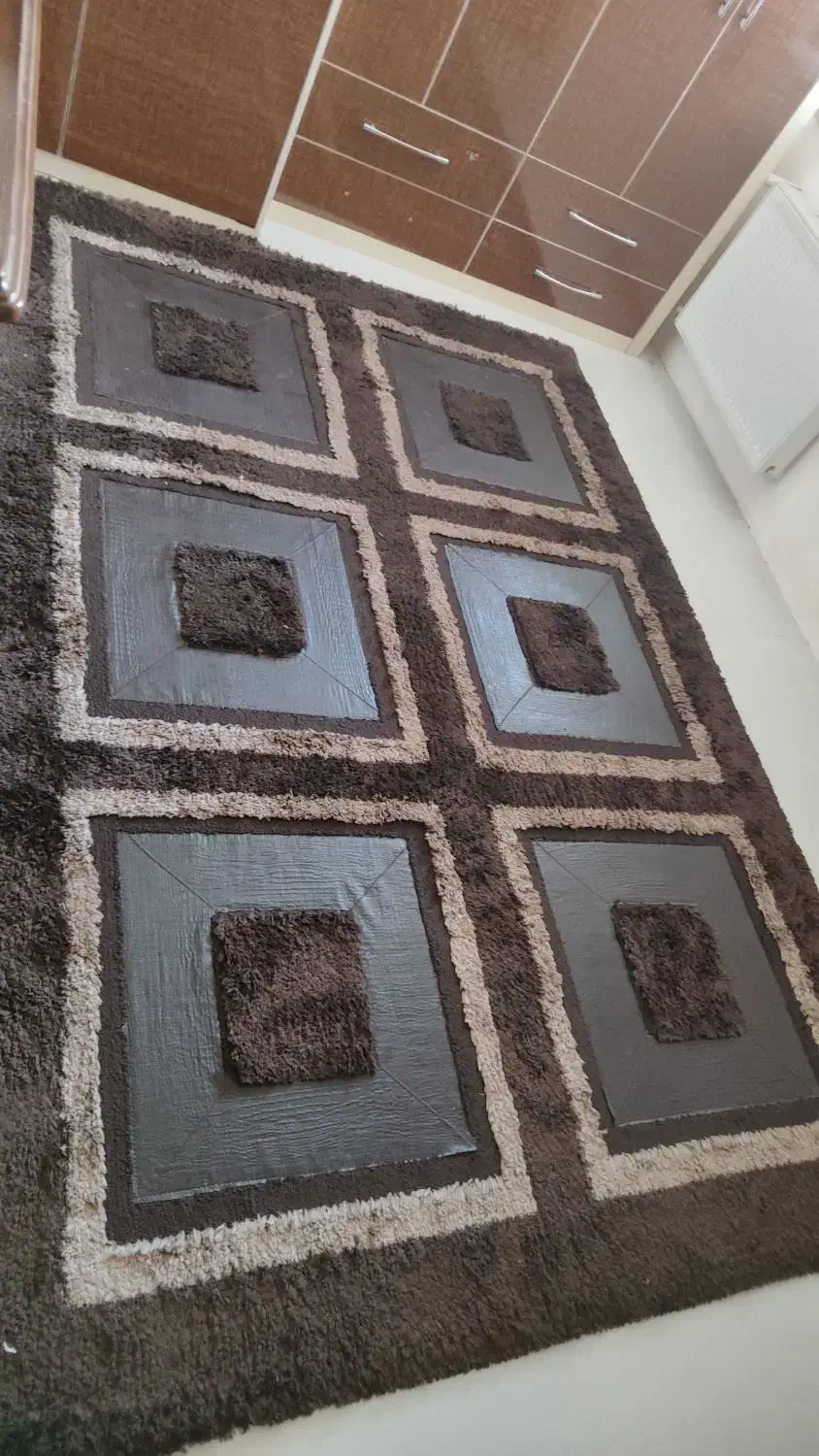 فروش فرش فانتزی به علت جایجایی|فرش|تبریز, |دیوار