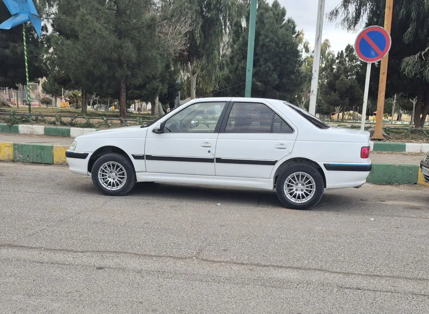 پارس نیم فول۱۴۰۲|خودرو سواری و وانت|زاهدان, |دیوار