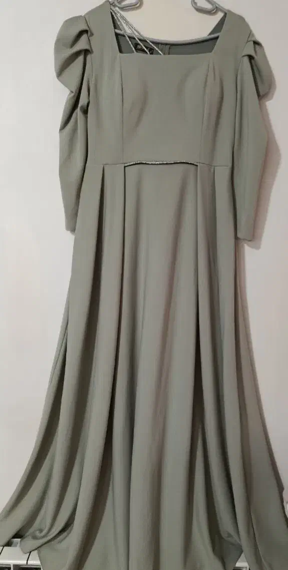 لباس مجلسی|لباس|فیروزکوه, |دیوار