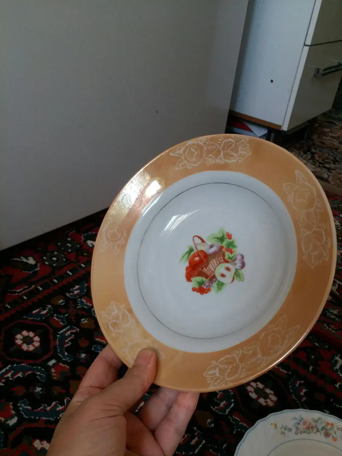 بشقاب دور طلایی و بشقاب فرانسه و فنجان نلبکی|ظروف سرو و پذیرایی|تهران, خرمشهر|دیوار
