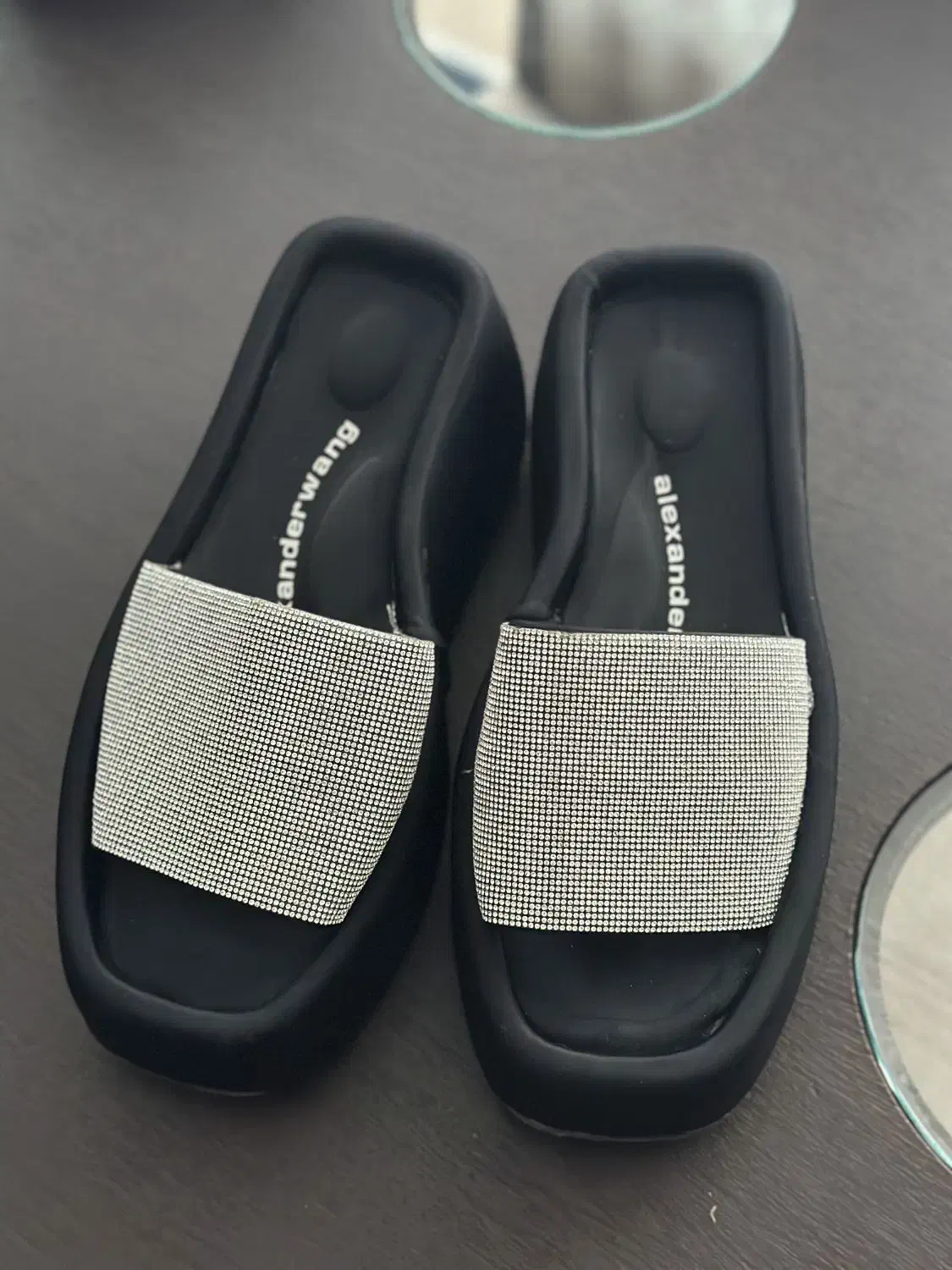 صندل|کیف، کفش، کمربند|مهاباد (آذربایجان غربی), |دیوار