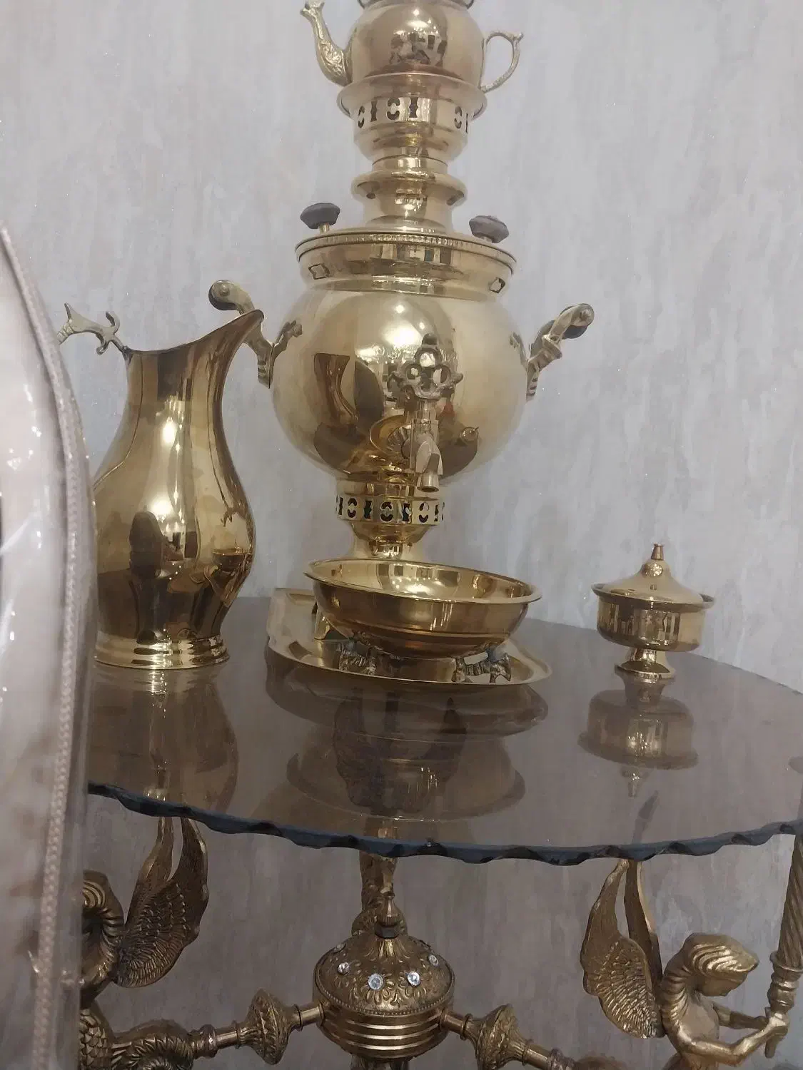 میز برنزو سماور وپارچ برنز|مبلمان خانگی و میز عسلی|ملایر, |دیوار