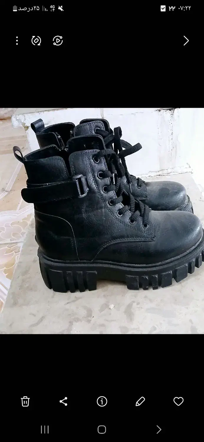 کفش بوت نو وباکیفیت|کیف، کفش، کمربند|سی‌سخت, |دیوار