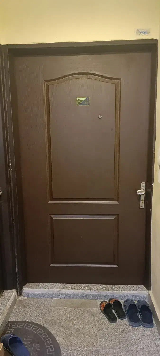 درب ورودی واحد و درب اتاق خواب|مصالح و تجهیزات ساختمان|رشت, کوی مهر|دیوار