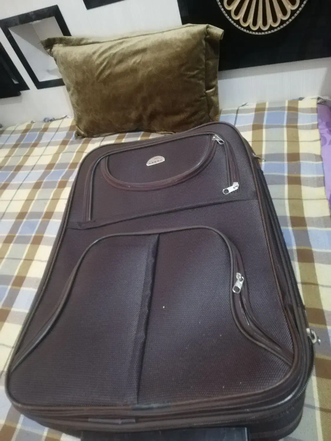 چمدان در حد نو|کیف، کفش، کمربند|ملایر, |دیوار