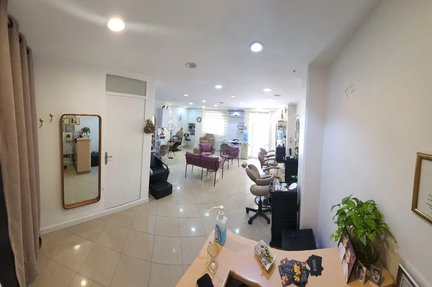 استخدام نیروی خدماتی جهت سالن زیبایی بانوان|استخدام سرایداری و نظافت|تهران, نیلوفر|دیوار