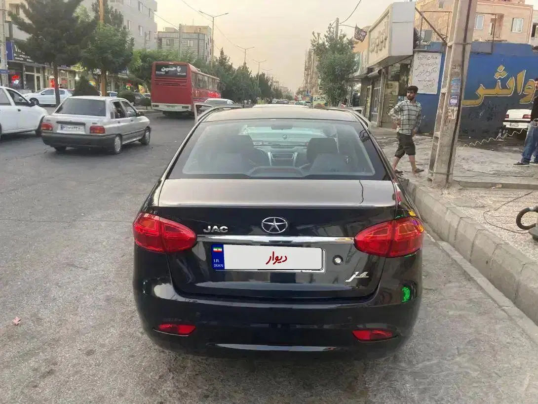 جک j4 مدل ۱۴۰۲|خودرو سواری و وانت|یزد, |دیوار