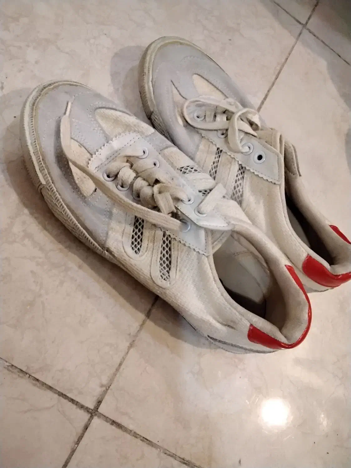 کفش فوتسال (سالنی) ونیم بوت دخترانه|تجهیزات ورزشی|شیراز, آبیاری|دیوار