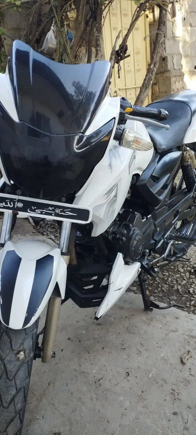 آپاچی 180|موتورسیکلت|مزرعه کتول, |دیوار