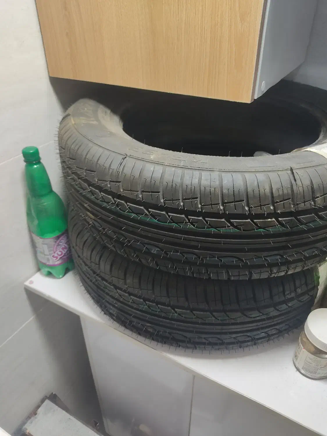 لاستیک|قطعات یدکی و لوازم جانبی|شیراز, قلات|دیوار