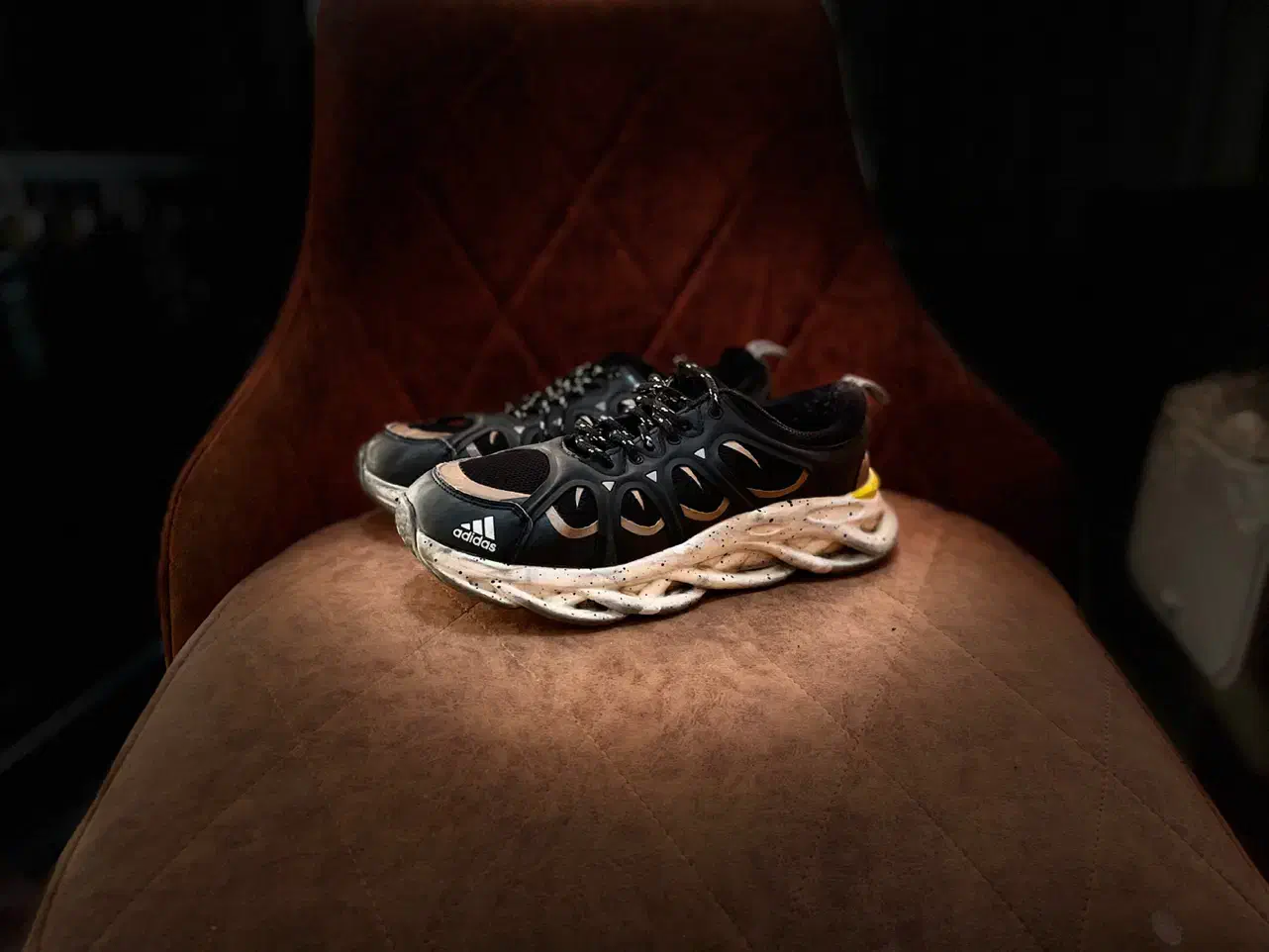 کفش ادیداس مشکی طلایی|کیف، کفش، کمربند|ری, سیزده آبان|دیوار