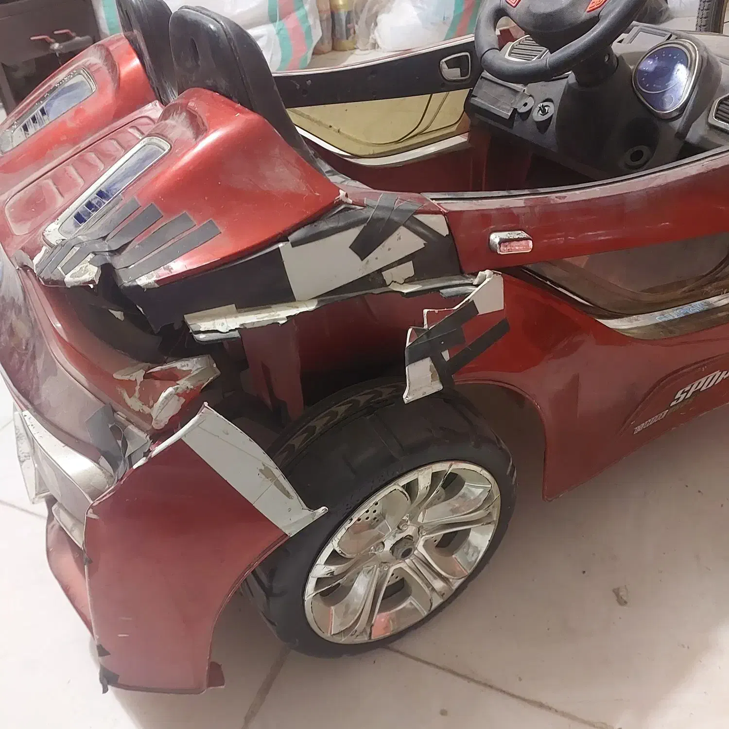 ماشین شارژی|اسباب‌بازی بچه|خمینی‌شهر, |دیوار