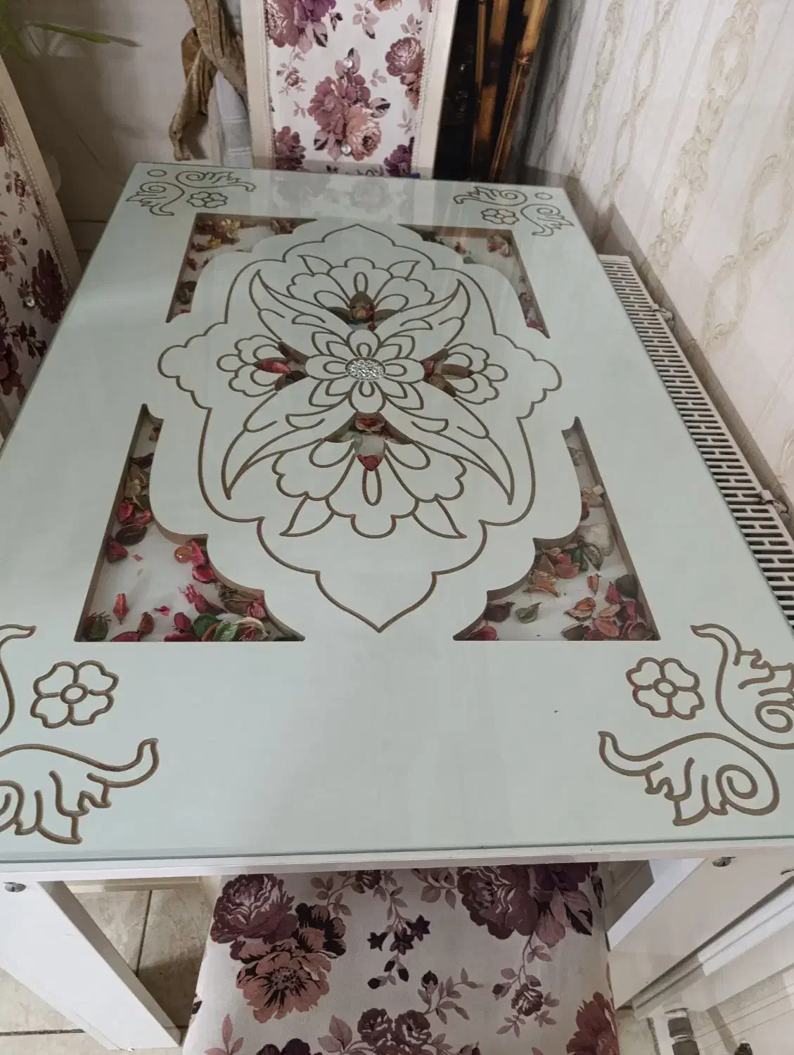 میز نهار خوری چهار نفره .|میز و صندلی غذاخوری|پاکدشت, پاکدشت (مامازند)|دیوار