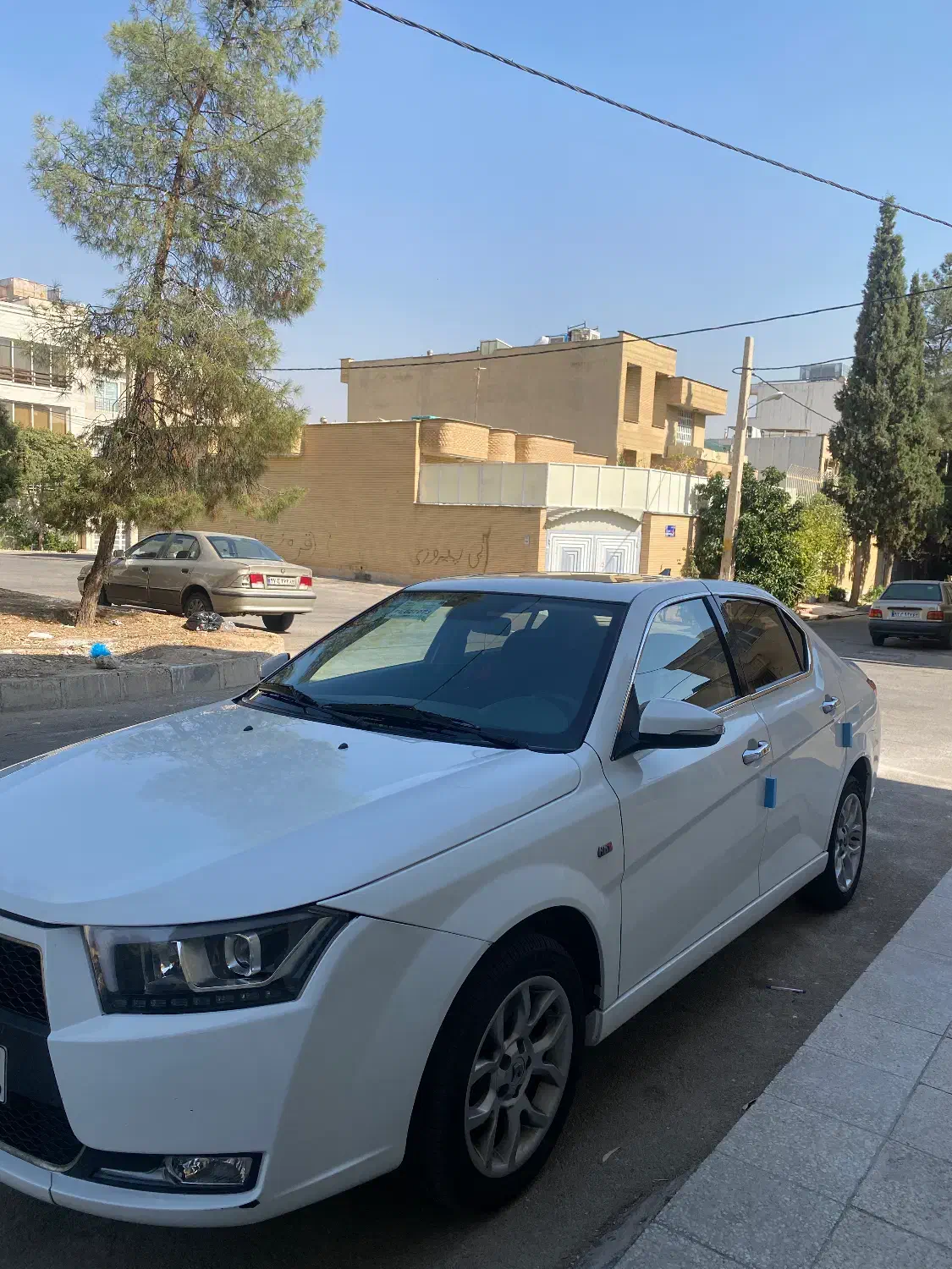 دنا پلاس.فقط معاوضه میکنم|خودرو سواری و وانت|شیراز, معالی‌آباد|دیوار