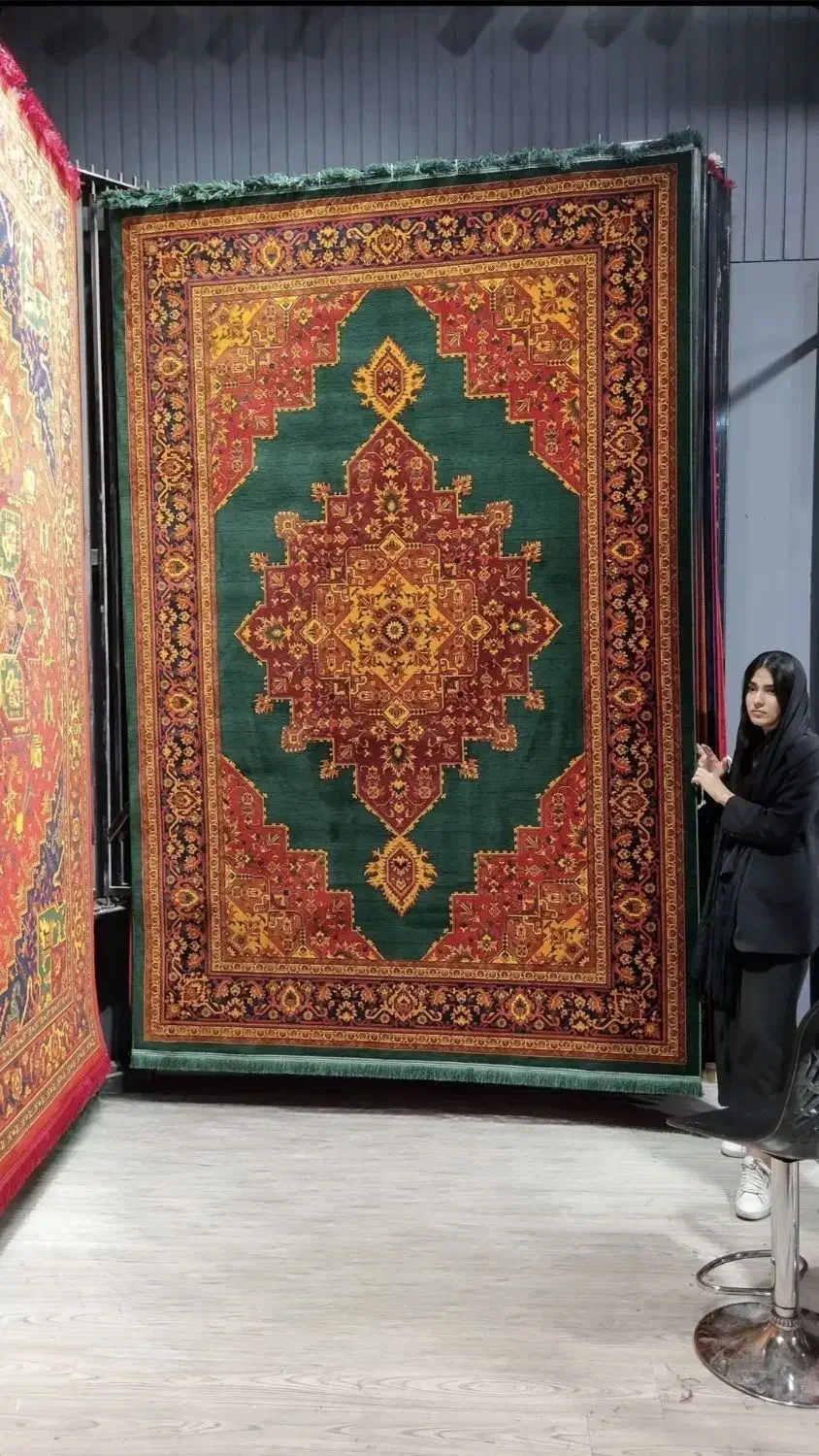 فرش کد ۷۰۳ سبز از کالکشن عشایری ۶/۹/۱۲ متری|فرش|قم, باجک دو|دیوار