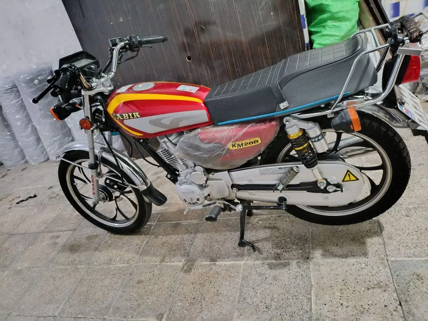 موتور کبیر 200 مدل 1402 درحد صفر عروسک|موتورسیکلت|سقز, |دیوار