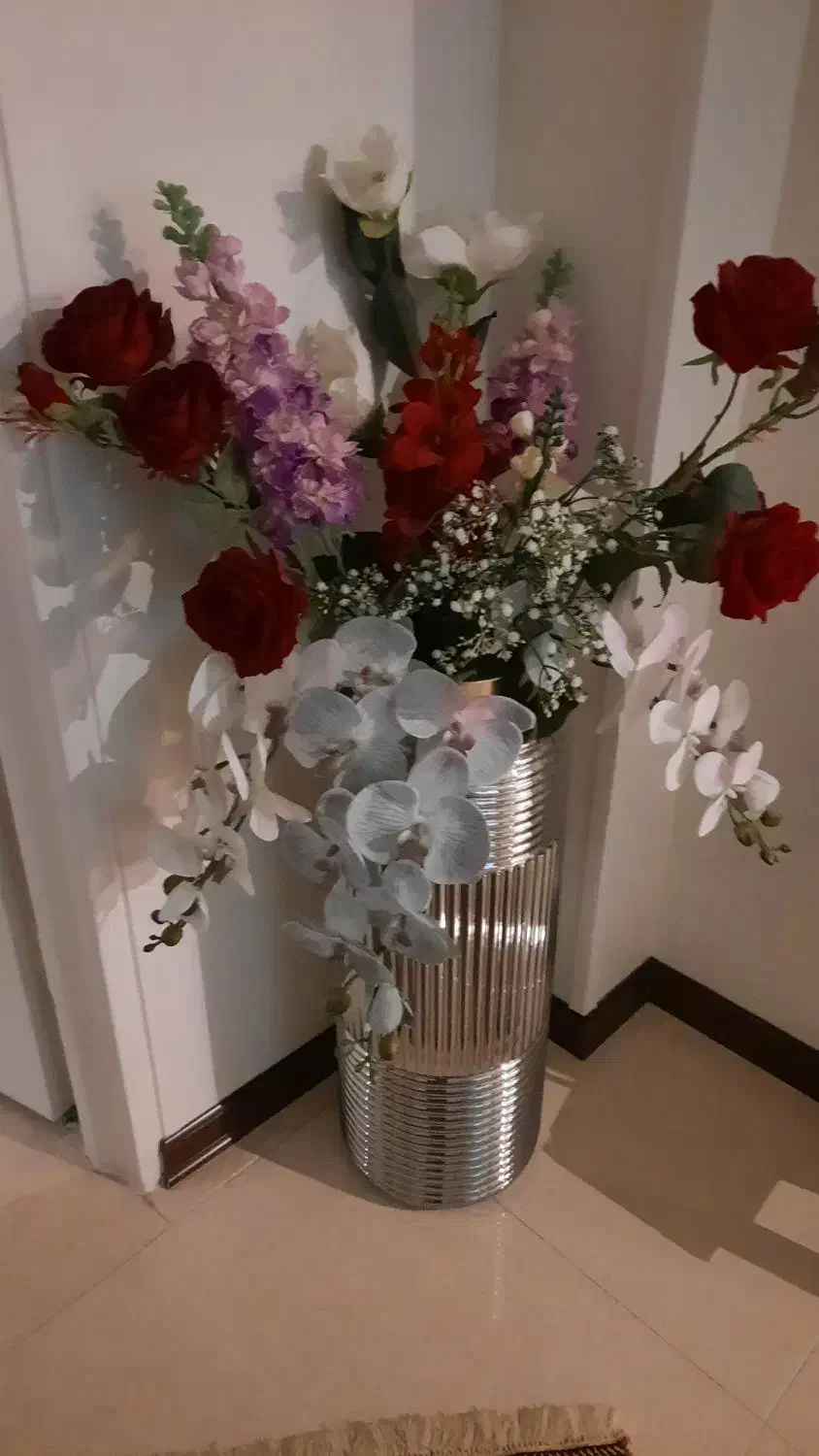 گل با گلدان|گل مصنوعی|کرج, فاز ۳ گوهردشت|دیوار