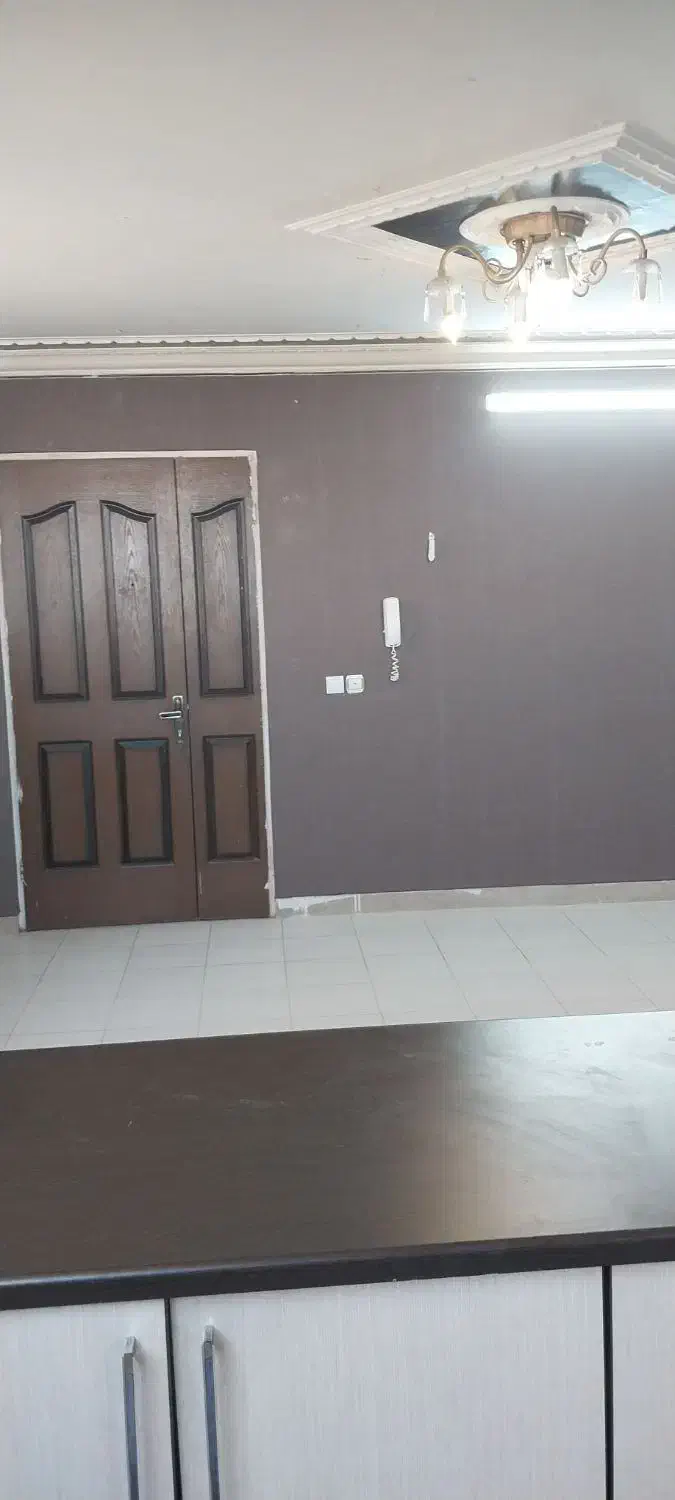 اپارتمان ۷۳متر دو خوابه طبقه اول در خ ابن سینا|فروش آپارتمان|اصفهان, شهشهان|دیوار