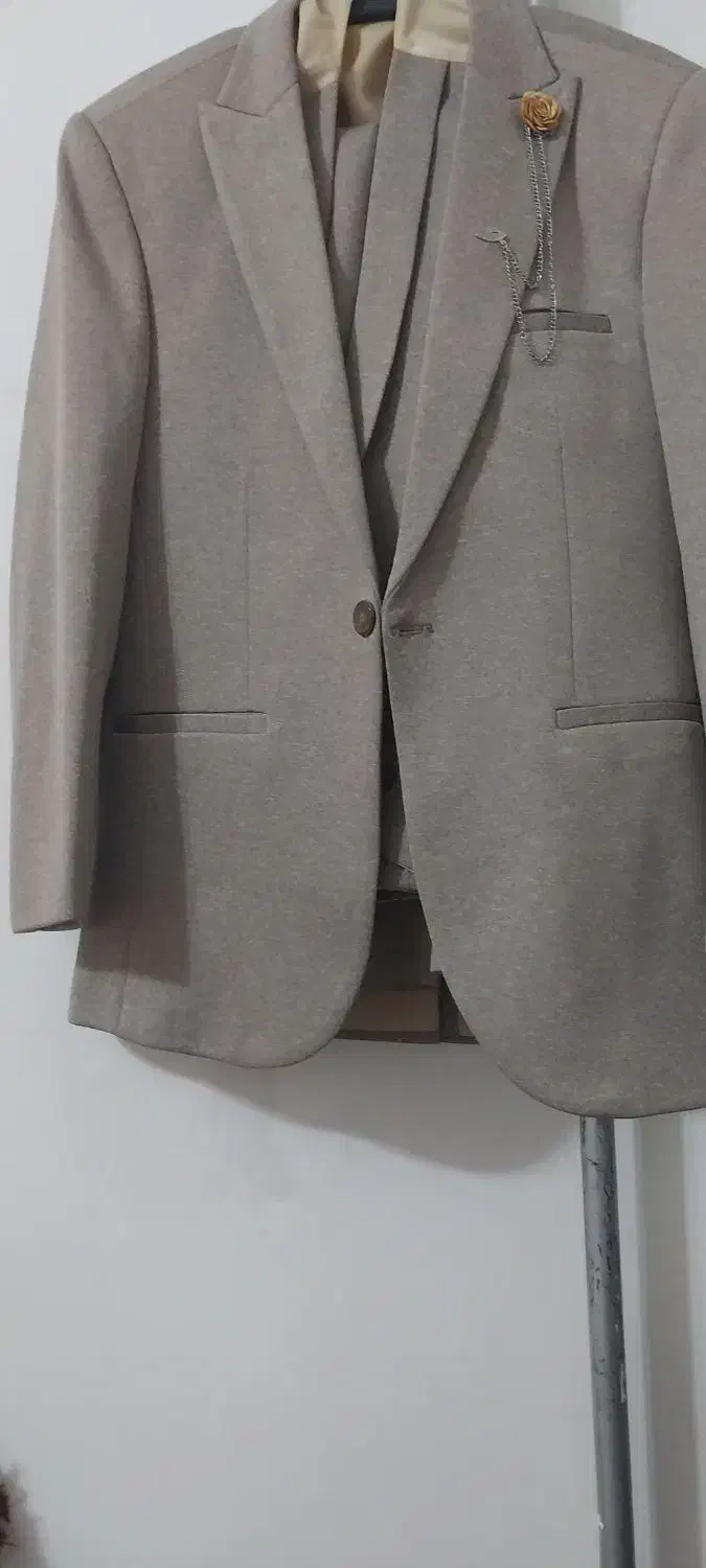 یک دست کت وشلوار در حد نو وتازه استفاده شده|لباس|مهاباد (آذربایجان غربی), |دیوار