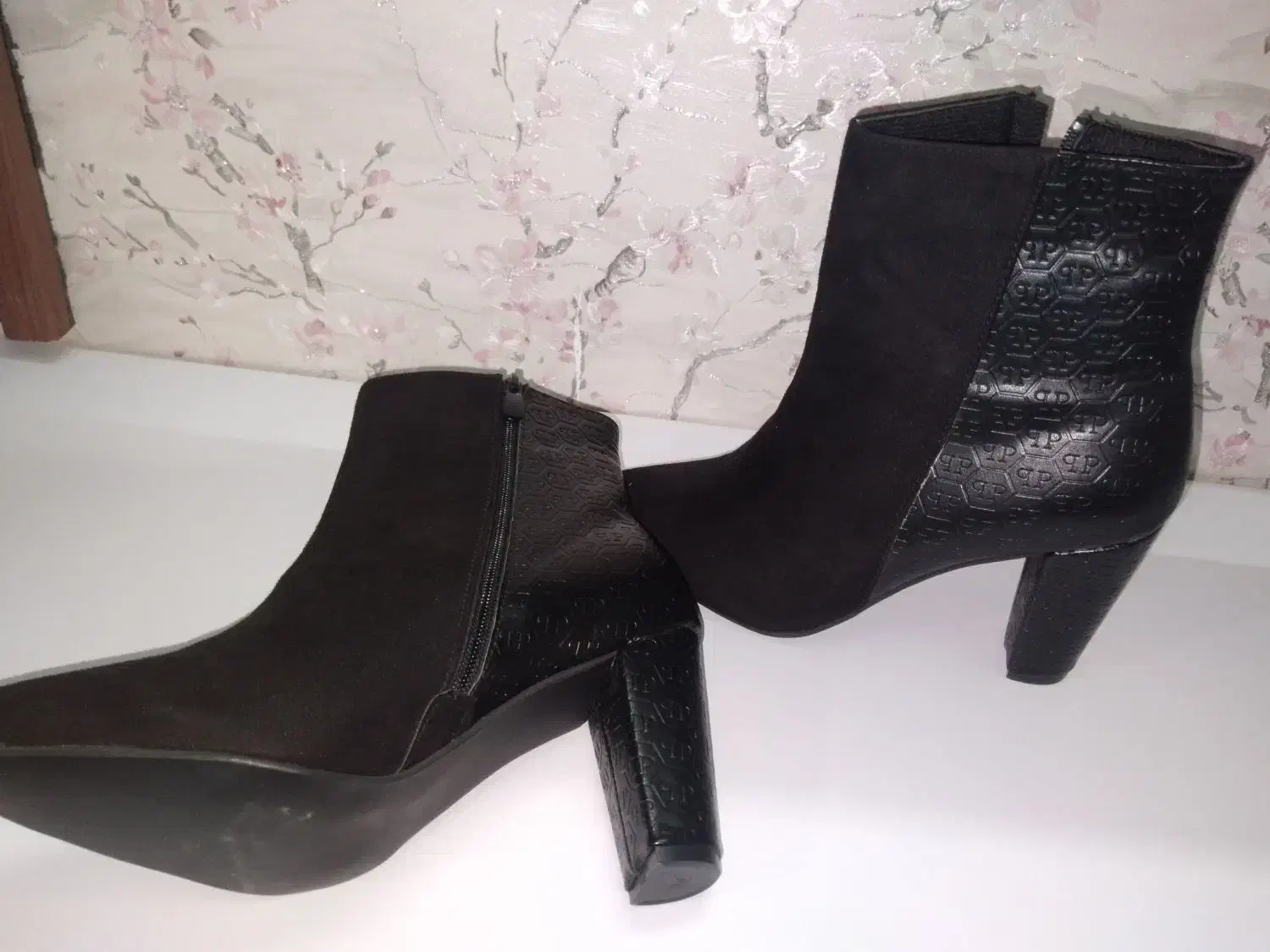 بوت زنانه پاشنه بلند|کیف، کفش، کمربند|شیروان (خراسان), |دیوار