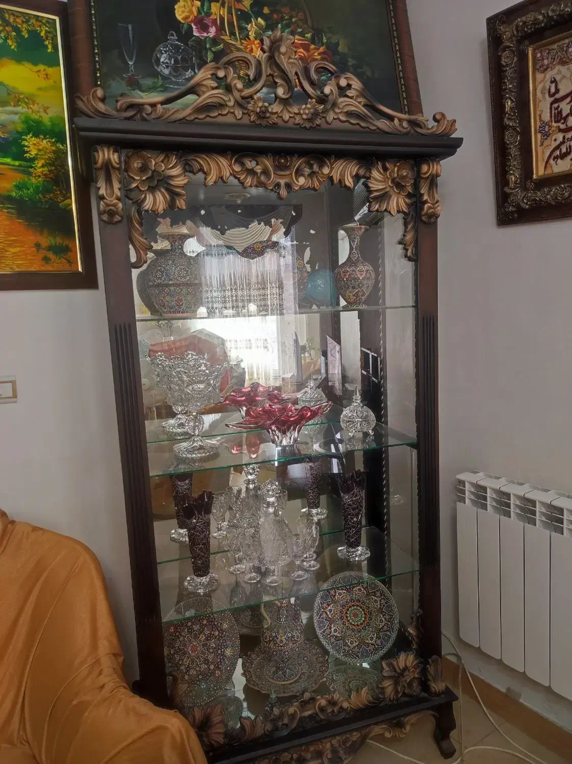 ویترین بسیار شیک|بوفه، ویترین، کنسول|رشت, معلم|دیوار